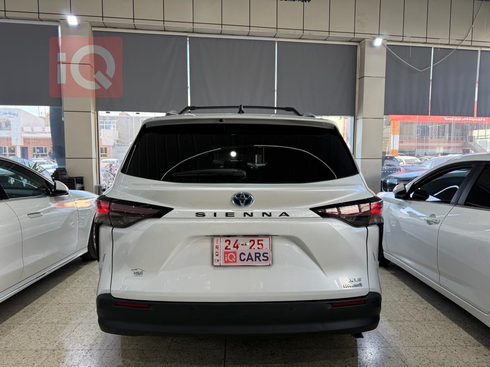 تويوتا سيينا